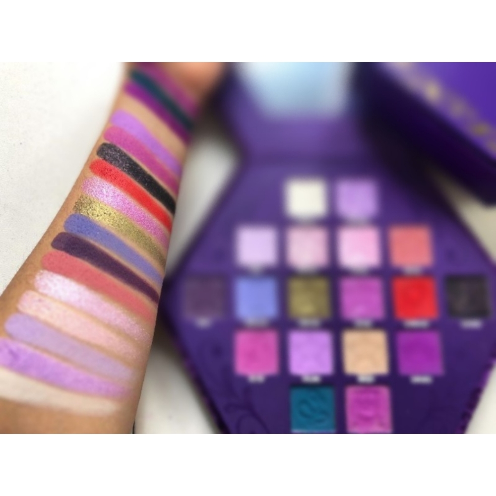 COPY - 🆕IB Jeffree Star Cosmetics Blood Lust Palette